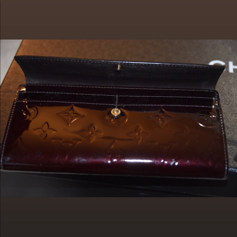 Louis Vuitton Vernis Wallet